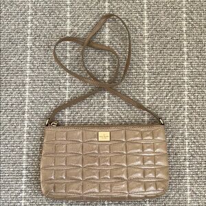 Kate Spade Tan Quilted Crossbody Bag EUC - shiny gold/silver
